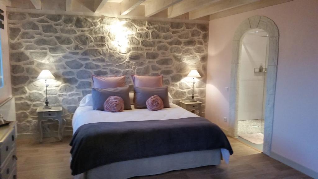La Maison Sur Les Nuages Hotell Saint-Christophe  Rum bild