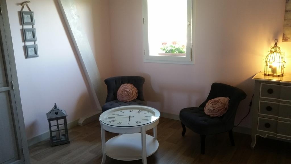 La Maison Sur Les Nuages Hotell Saint-Christophe  Rum bild